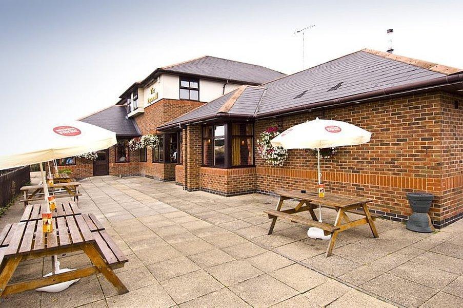 Premier Inn High Wycombe/Beaconsfield Exterior photo